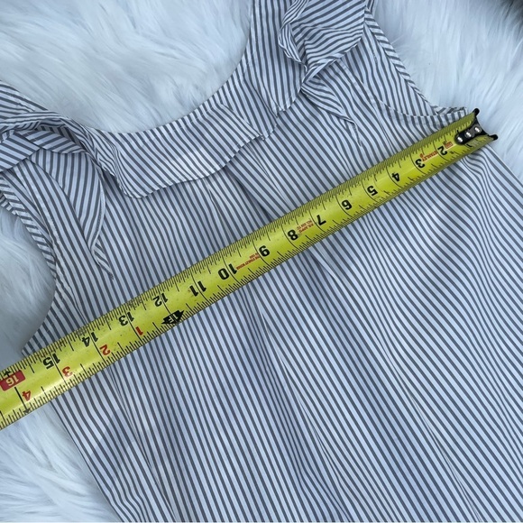 J Crew  - seersucker ruffle top - size 0 - Picture 5 of 9